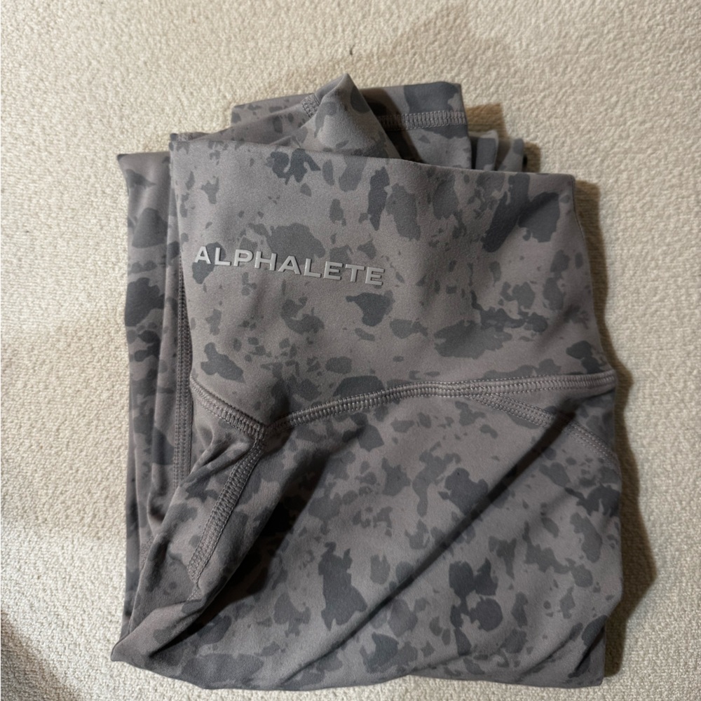 Alphalete speckled leggings with front cross